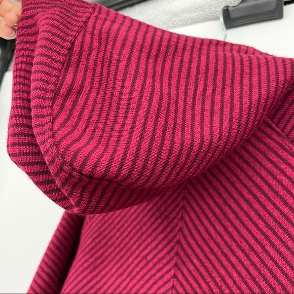 Avalanche Maroon Striped Long Sleeves Hooded Asymmetrical Zip Sweatshirt - Picture 5 of 10